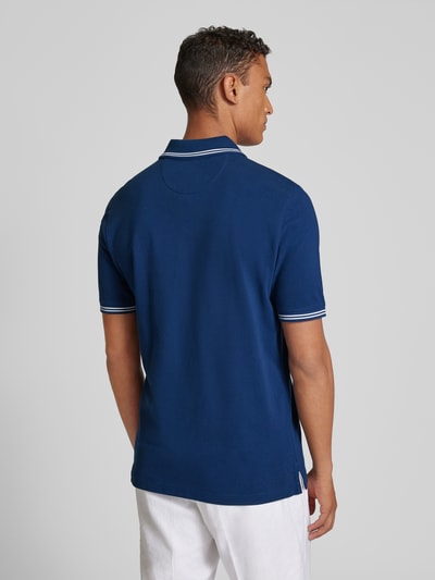 bugatti Poloshirt mit Kontrastbesatz Jeansblau 5