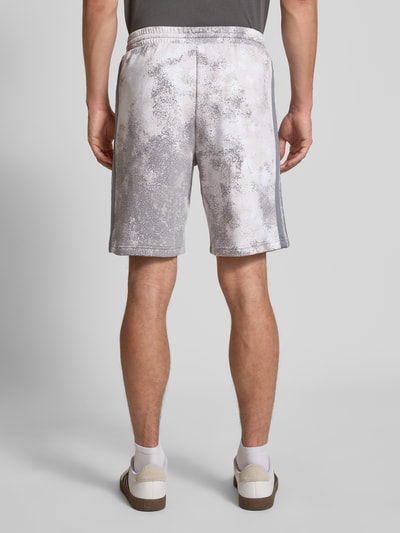 adidas Sportswear Korte broek met labelstitching en elastische band Middengrijs - 5