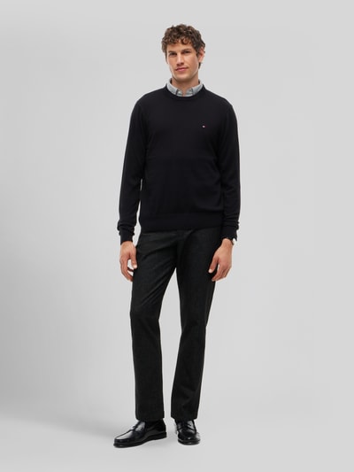 Tommy Hilfiger Sweter o kroju regular fit z mieszanki bawełny i kaszmiru Czarny 1
