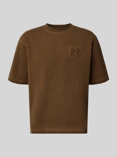 Produktfoto, Relaxed Fit T-Shirt aus reiner Baumwolle mit Logo-Patch von Dsquared2, brązowy, krój relaxed fit, 100% bawełna, naszywka z logo, opuszczone ramiona, rękaw o dł. 1/2, prążkowana plisa, długość tyłu w rozmiarze M: 63 cm