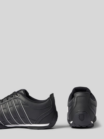 Produktfoto, Sneaker aus Leder mit Label-Details Modell 'Arvee 1.5' von K-SWISS, zwart leer, afgerond model, profielzool, vetersluiting, merkdetails, hakhoogte 1 cm, schachthoogte 9 cm, schachtbreedte 9 cm, heren sneakers