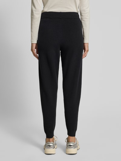 Christian Berg Woman Slim fit sweatpants van viscosemix Zwart - 5