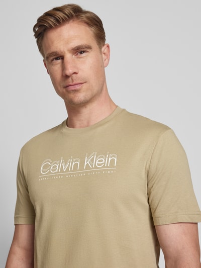 CK Calvin Klein T-Shirt mit Label-Print Beige 3