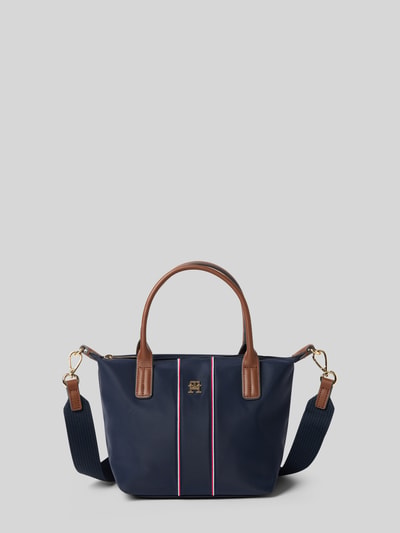 Produktfoto, Henkeltasche mit gestickten Kontraststreifen von Tommy Hilfiger efekt: jednolity kolor, zamek błyskawiczny, główna przegroda, przegródka wewnętrzna zapinana na zamek błyskawiczny, aplikacja z logo, uchwyt, odpinany pasek na ramię