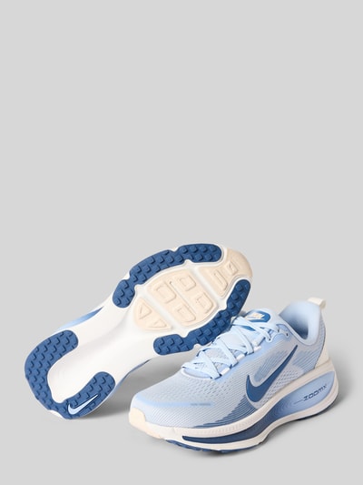 Produktfoto, Sneaker mit Schnürung Modell 'VOMERO 18' von Nike in Hellblau und Weiß, glatte Oberfläche, Damen Sneaker von Nike