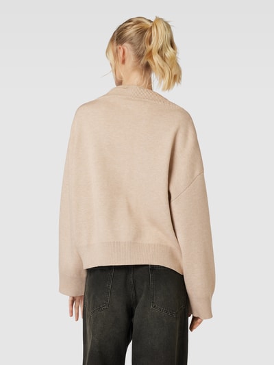 EDITED Gebreide pullover met V-hals, model 'Fatma' Beige - 5