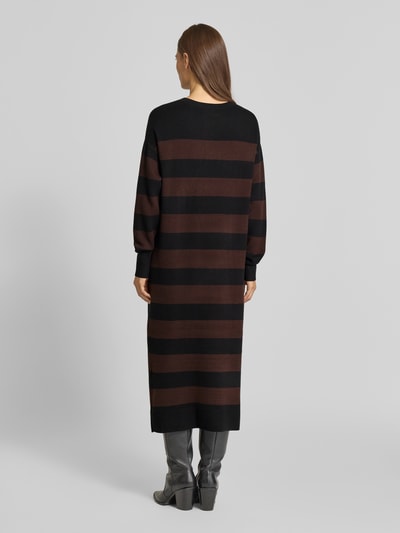 Christian Berg Woman Strickkleid mit Rundhalsausschnitt Schoko 5