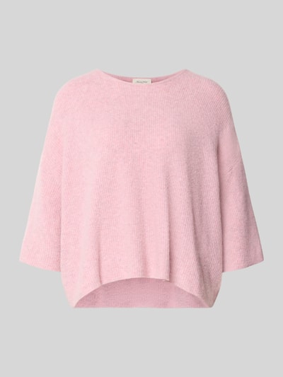 Produktfoto, Oversized Strickpullover mit Leinen-Anteil von American Vintage in lichtroze, Materiaalmix met linnen, oversized fit, ronde hals, halflange mouwen, geribd, ruglengte maat XS/S 50 cm, mouwlengte 54 cm