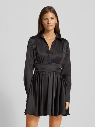 Guess Sukienka mini z dekoltem w serek model ‘CONCETTA FLARE DRESS’ Czarny 4