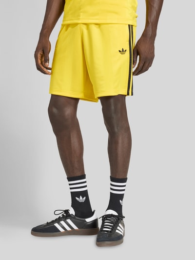 adidas Originals Trainingsshorts mit Logo-Detail GELB 4