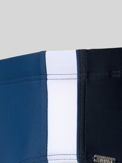 Produktfoto, Badehose mit elastischem Bund von Schiesser in Blau mit weißem seitlichen Kontraststreifen, Material-Mix mit Stretch-Anteil, körpernahe Passform