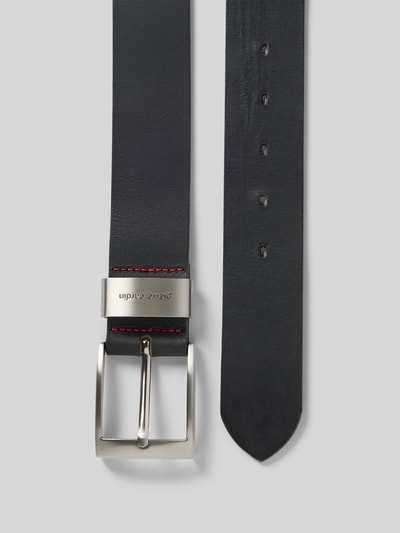 Produktfoto, Ledergürtel mit matter Schließe von Pierre Cardin aus Echtleder, breite Form, Unifarbenes-Design, Dornschließe, Label-Detail, Gürtelbreite 4 cm bei Größe 105