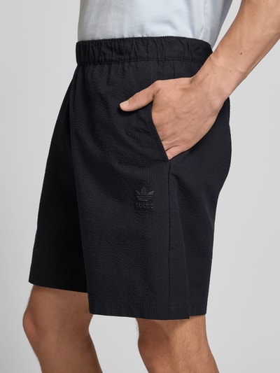adidas Originals Szorty o kroju regular fit z wyhaftowanym logo Czarny 3