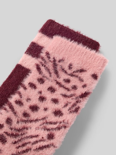 Productfoto, Socken in Flausch-Optik Modell 'Cozy' im Set van 2 van camano, dames sokken met glittergaren in zachte roze en bordeaux tinten, flauschtextuur