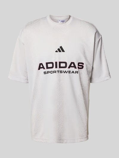adidas Sportswear T-Shirt mit Logo und Rundhalsausschnitt Hellgrau 2