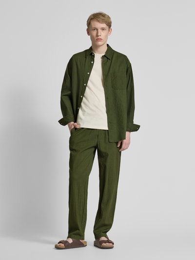 Redefined Rebel Loose Fit Stoffhose mit Strukturmuster Modell 'ANDY' Oliv 1