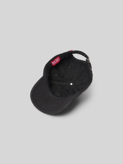 Produktfoto, schwarze Basecap mit Label-Stitching von Diesel aus reiner Baumwolle, verstärkter Schirm, verstellbarer Verschluss, Herren