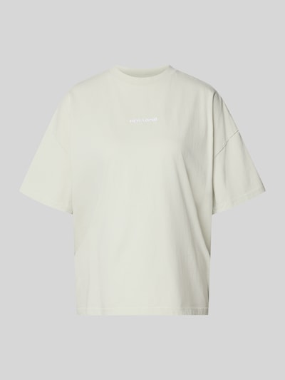 Produktfoto, Oversized Damen T-Shirt aus Reine Baumwolle, Modell 'BRACY' mit Label-Stitching von Pegador, Rundhalsausschnitt, helle Farbe.