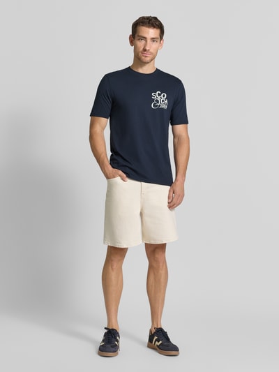 Scotch & Soda Koszulka z nadrukiem logo, krój regular fit Granatowy 1