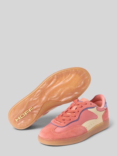 Produktfoto, Damen Sneaker aus Leder-Mix Modell 'Park' von HOFF, abgerundete Passform, Schnürverschluss, glatte Sohle, Farbkombination in Rosa, Beige und Lila, Absatzhöhe bei Größe 40: 3 cm, Schafthöhe: 7 cm, Schaftweite: 6 cm, strukturierte Gummisohle mit transluzenter Optik.