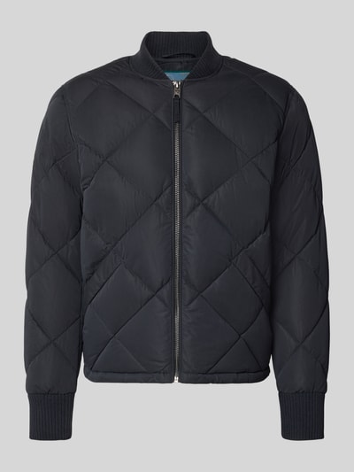 Produktfoto, Regular Fit Steppjacke mit Stehkragen von Superdry in Schwarz, sichtbare Stepp-Optik, Reißverschluss, elastische Ärmelabschlüsse.
