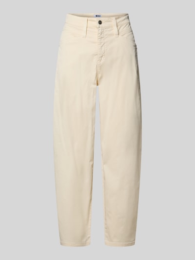 Produktfoto, Straight Fit Hose mit Reißverschluss-Detail Modell 'Bora' von MAC in hellem Beige, elastischer Baumwoll-Mix, sichtbare Eingriff- und Gesäßtaschen, Knopf- und Reißverschluss, glatte Textur, schlichte Form, Damen Hose