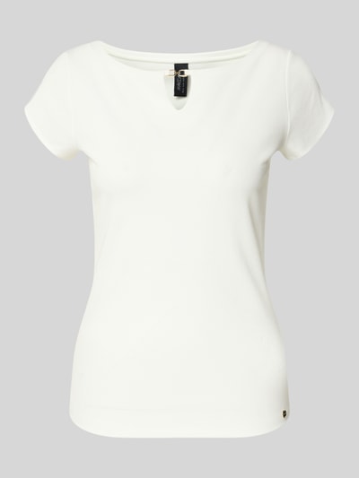 Produktfoto, T-Shirt mit Cut Out von Marc Cain, biały, prosty krój, modal z domieszką stretchu, drobny prążek, okrągły dekolt, długość tyłu w rozmiarze 36: 56 cm