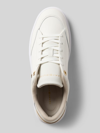 Produktfoto, Low Top Sneaker aus reinem Rindsleder von Tommy Hilfiger, kolor jednolity, skóra licowa, detal z logo, zaokrąglony nosek, płaski obcas, sznurowanie, prawdziwa skóra bydlęca