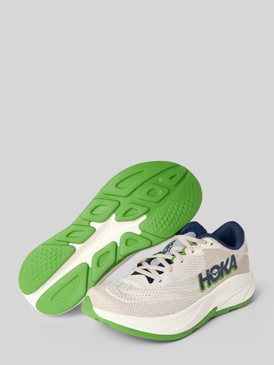 Produktfoto, Sneaker mit Logo-Detail Modell 'RINCON' von HOKA, Herren Sneaker in Weiß mit grüner Sohle, abgerundete Passform, Schnürverschluss, Absatzhöhe 4 cm, Schafthöhe 8 cm, Schaftweite 9 cm, Mesh-Textur