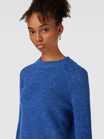 Pieces Sweter z dzianiny z raglanowymi rękawami model ‘ELLEN’ Królewski niebieski 3