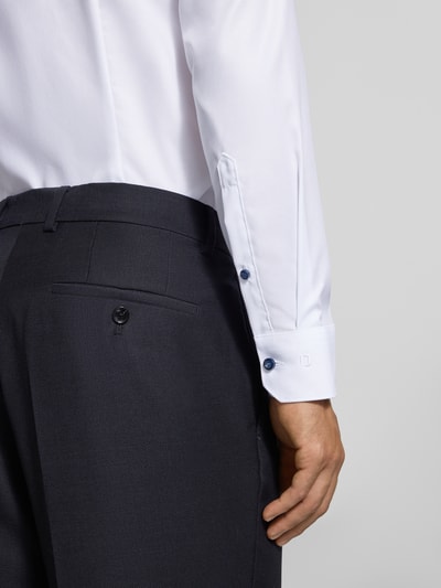 OLYMP No. Six Koszula biznesowa o kroju Super Slim Fit z kołnierzykiem typu kent Biały 3