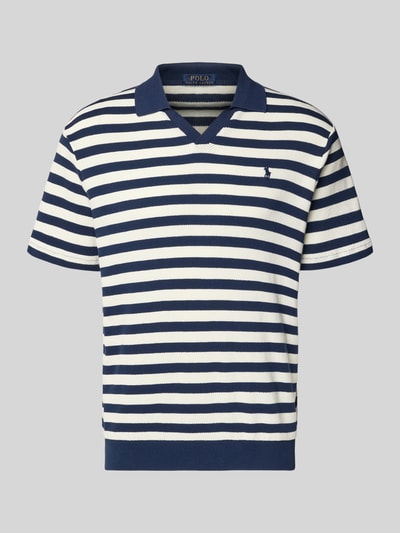 Produktfoto, Regular Fit Poloshirt aus reiner Baumwolle von Polo Ralph Lauren, feinstrick, navy-weißes Allover-Streifenmuster, Polokragen, V-Ausschnitt, Kurzarm, Logo-Stitching