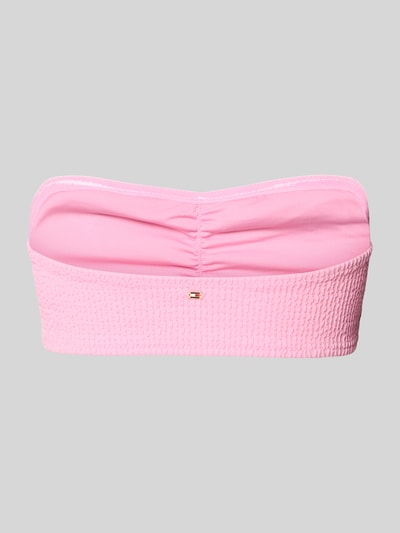 Produktfoto, Bandeau-Bikini-Oberteil mit Logo-Stitching von TOMMY HILFIGER, unifarben rosa, Crinkle-Struktur, ohne Träger, Vorderansicht.