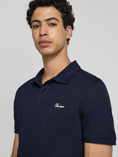 REVIEW Slim Fit Poloshirt mit Label-Stitching Marine 3
