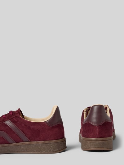Produktfoto, Sneaker aus echtem Rindsleder Modell 'Cuzima' von GANT, Damen Sneaker, weinrot mit brauner Sohle und glatter Struktur