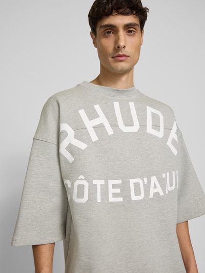 RHUDE Oversized T-Shirt mit Label-Print Hellgrau Melange 3