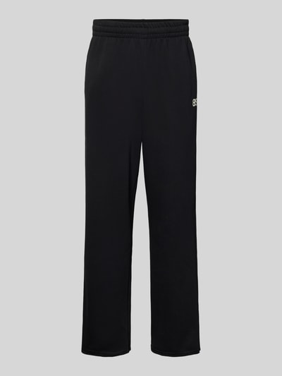 Produktfoto, Straight Fit Sweatpants mit Gesäßtasche von KARL KANI in Schwarz aus Baumwoll-Mix, elastischer Bund, glatte Textur