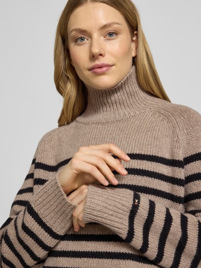 Tommy Hilfiger Sweter z wywijanym kołnierzem o kroju oversized z mieszanki wełny i kaszmiru Beżowy 3