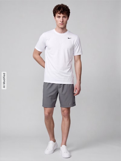 Nike Training Regular Fit Sportshorts mit Logo-Print Mittelgrau 1