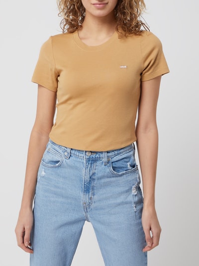 Levi's® T-shirt z naszywką z logo Camel 4