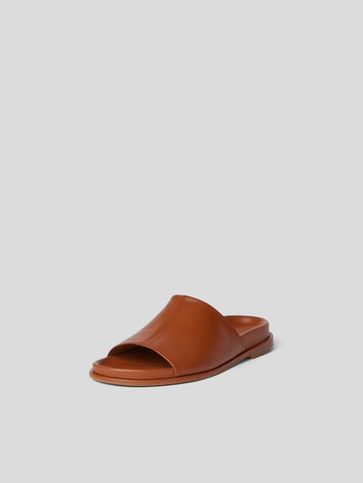 Aeyde Slides aus Brand-Prägung Cognac  2