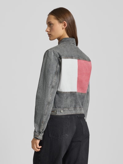 Tommy Jeans Regular Fit Jeansjacke aus reiner Baumwolle  Mittelgrau 5