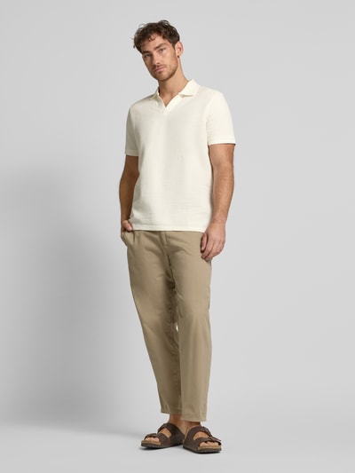 MCNEAL Regular Fit Poloshirt mit V-Ausschnitt Offwhite 1