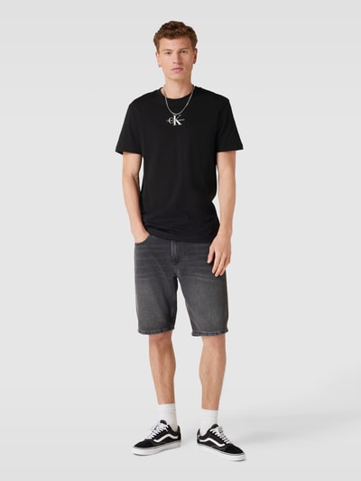 Calvin Klein Jeans Regular Fit T-Shirt mit Label-Detail Black 1