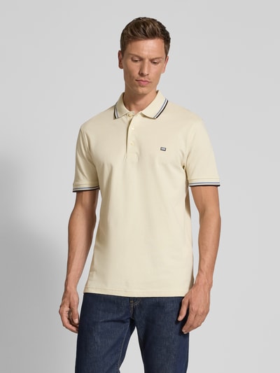 Christian Berg Men Poloshirt mit Label-Stitching Ecru 4