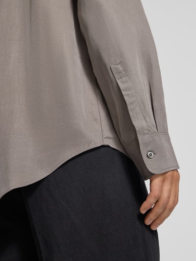 CK Calvin Klein Relaxed Fit Freizeithemd aus Lyocell mit Label-Stitching Stein 3