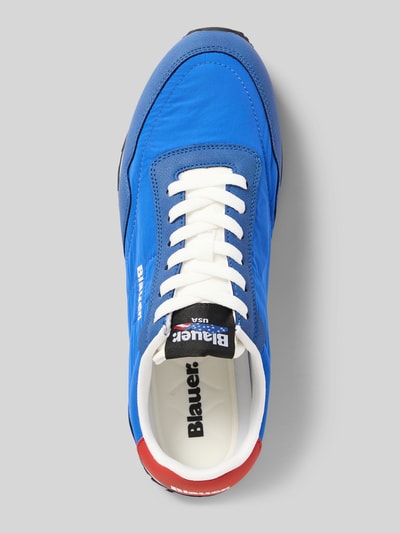 Productfoto, Sneaker met logo-detail model 'Falcon' van Blauer USA in blauw met afgeronde fit, vetersluiting, geprofileerde zool, hakhoogte 3 cm, schachthoogte 9 cm, schachtwijdte 10 cm, bovenaanzicht, textuurmix