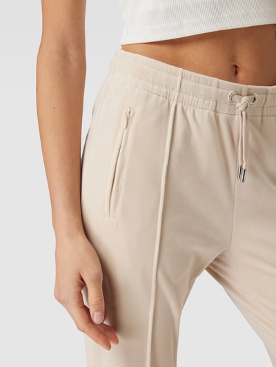 Juicy Couture Trackpants mit fixierten Bügelfalten Modell 'TINA' Sand 3