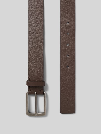 Produktfoto, Gürtel aus echtem Büffelleder van Gürtel in bruine leerlook met doornsluiting, genarbd patroon, glad leer, label in reliëf