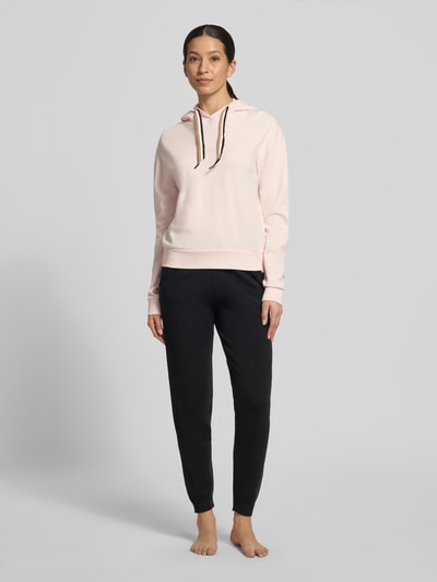 BOSS Bluza z kapturem o kroju regular fit z detalem z logo Różowy 1
